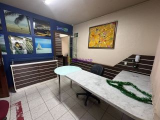 Ponto comercial de 800m² no Olho D'água - Locação