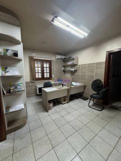 Ponto comercial de 800m² no Olho D'água - Locação