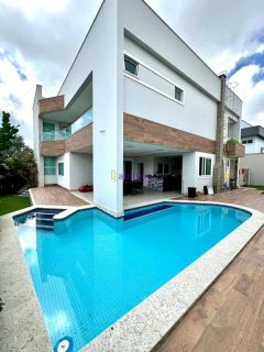 Casa no Alphaville de 425m² com 04 suítes + energia solar.