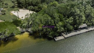 Lençóis Park Residence - Casa duplex com 06 quartos (05 suítes) e área goumert.