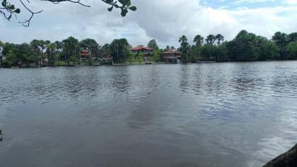 Lençóis Park Residence - Casa duplex com 06 quartos (05 suítes) e área goumert.