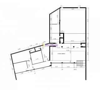 Prédio comercial de 2500m² na Avenida Kennedy com 20 vagas de estacionamento