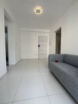 Apartamento NOVO com 2 quartos (1 suíte) no Prime Calhau I