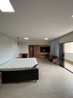 Casa de 460m² com 04 suítes e fino acabamento no Condomínio Damha