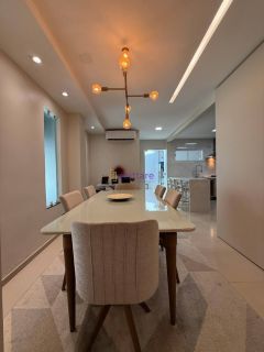 Casa residencial com de 200m² com 03 quartos (1 suíte) no Alto do Calhau