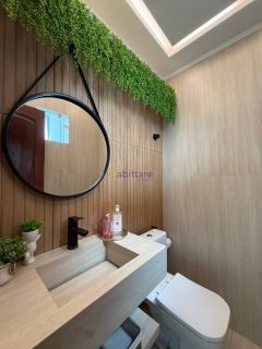 Casa residencial com de 200m² com 03 quartos (1 suíte) no Alto do Calhau