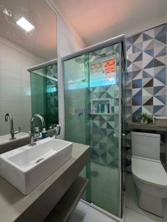 Casa residencial com de 200m² com 03 quartos (1 suíte) no Alto do Calhau