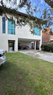 Casa duplex com 6 suítes à margem do Rio Preguiças, em Barreirinhas