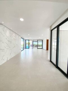 Casa duplex de 398m² com 5 suítes + espaço gourmet no Condomínio Alphaville