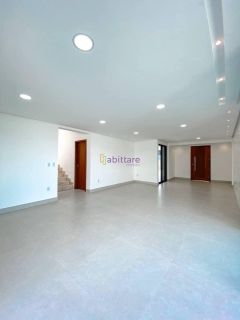 Casa duplex de 398m² com 5 suítes + espaço gourmet no Condomínio Alphaville