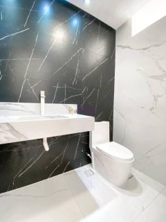 Casa duplex de 398m² com 5 suítes + espaço gourmet no Condomínio Alphaville