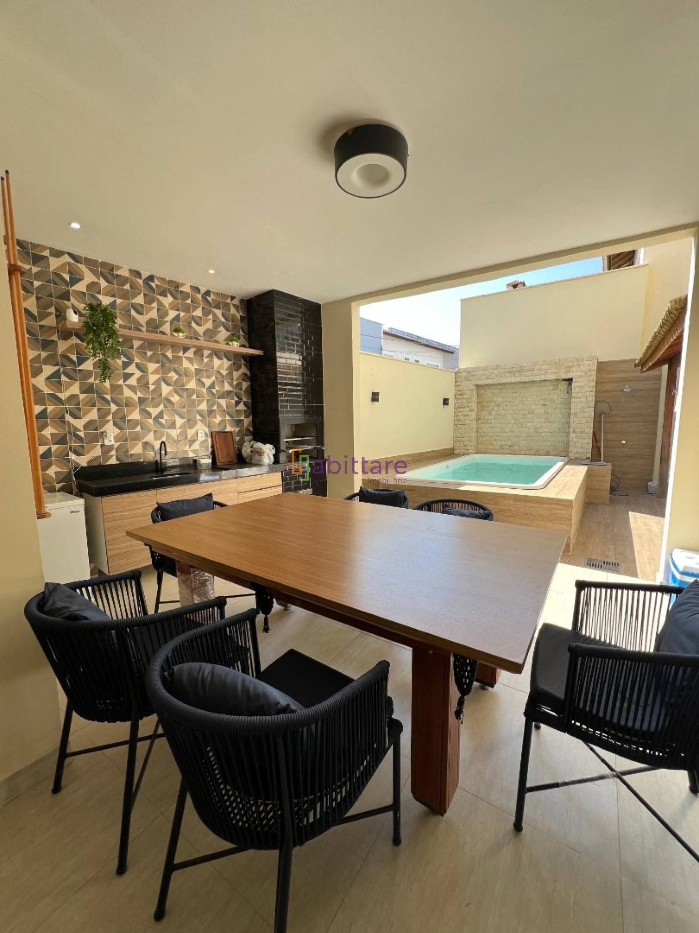 Casa duplex no Reserva Boa Vista com 4 suítes espaço gourmet com piscina