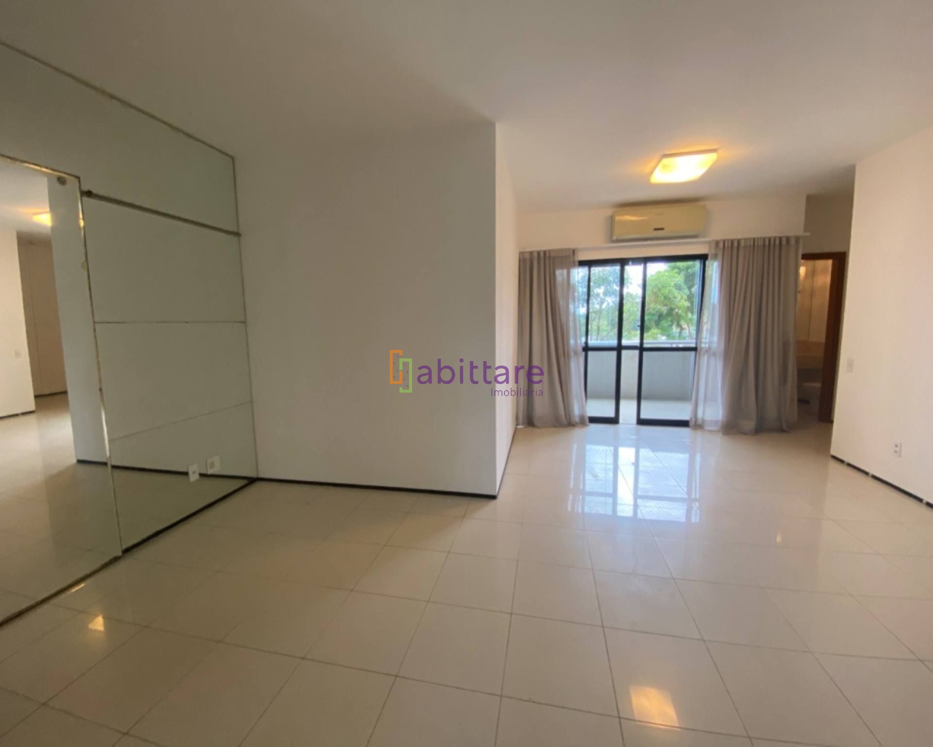 Apartamento de 147m² com 4 quartos (3 suítes) + escritório na Ponta do Farol