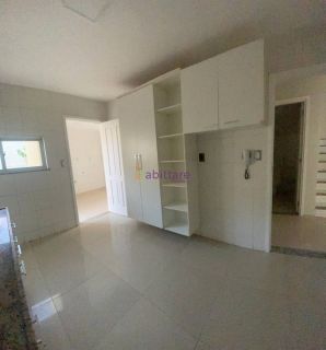 Casa duplex de condomínio com 3 suítes + DCE no Olho D'água para Aluguel.