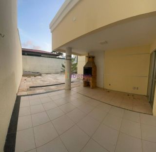 Casa duplex de condomínio com 3 suítes + DCE no Olho D'água para Aluguel.