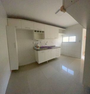 Casa duplex de condomínio com 3 suítes + DCE no Olho D'água para Aluguel.