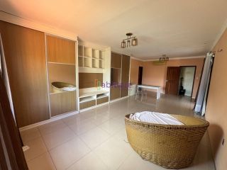 Casa duplex com 6 quartos (2 suítes) + DCE e espaço gourmet com piscina no Chácara Brasil