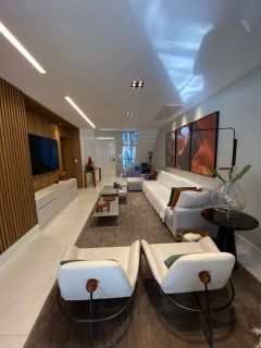 Casa duplex em condomínio no Quintas do Calhau com 4 suítes