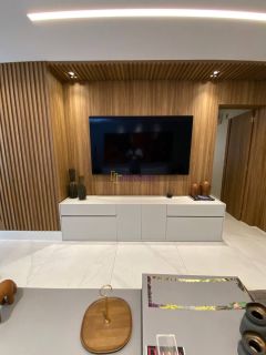 Casa duplex em condomínio no Quintas do Calhau com 4 suítes