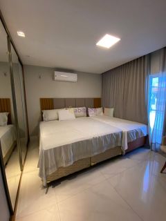 Casa duplex em condomínio no Quintas do Calhau com 4 suítes