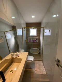 Casa de 250m² em condomínio no Quintas do Calhau com 3 suítes + espaço gourmet