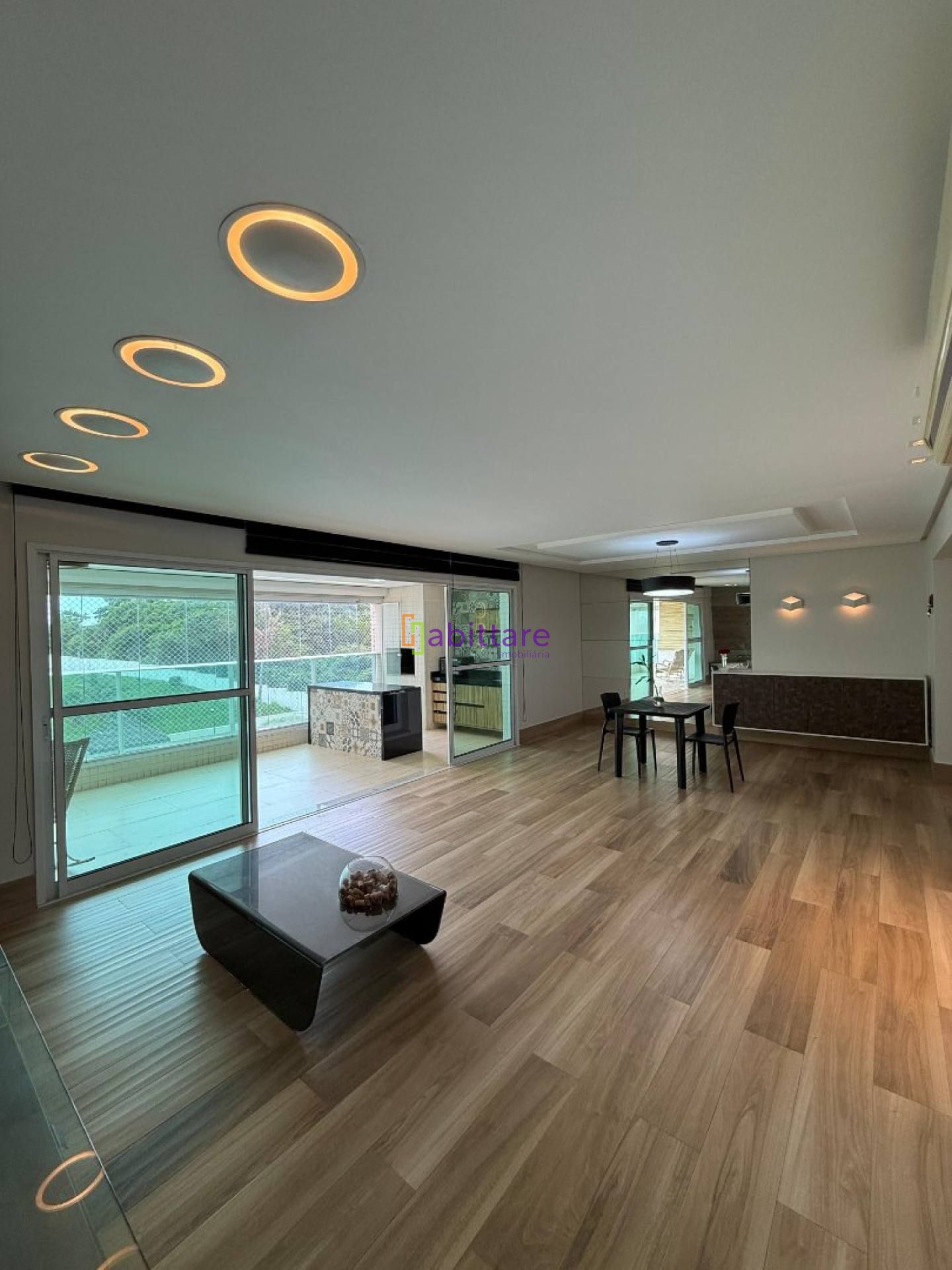 Alugo apartamento de 187m² com 04 quartos (3 suítes) no Farol da Ilha - Ponta D'areia