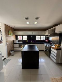 Apartamento no Flor do Vale de 288m² com 03 suítes (01 master) + DCE.