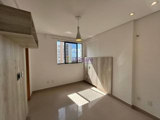 Alugo - Apartamento no Dellamare na Ponta do Farol com 3 suítes