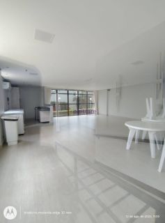 Apartamento de 78m² com 3 quartos (1 suíte) no Edifício Bahrein