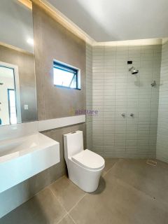 Casa de 330m² com 5 suítes + Área de lazer no Alphaville Araçagy