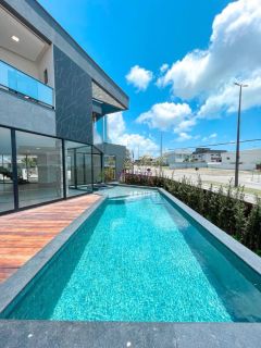 Casa de 330m² com 5 suítes + Área de lazer no Alphaville Araçagy