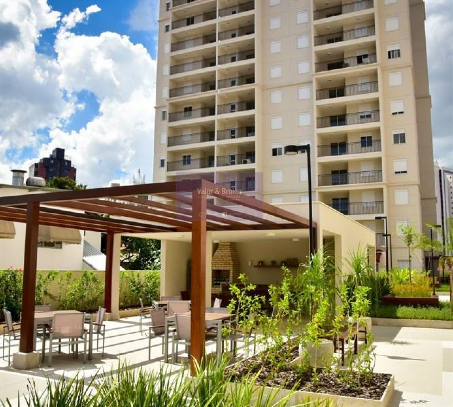 Apartamento no bairro Taquaral