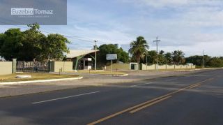 Lote em condomínio à beira mar