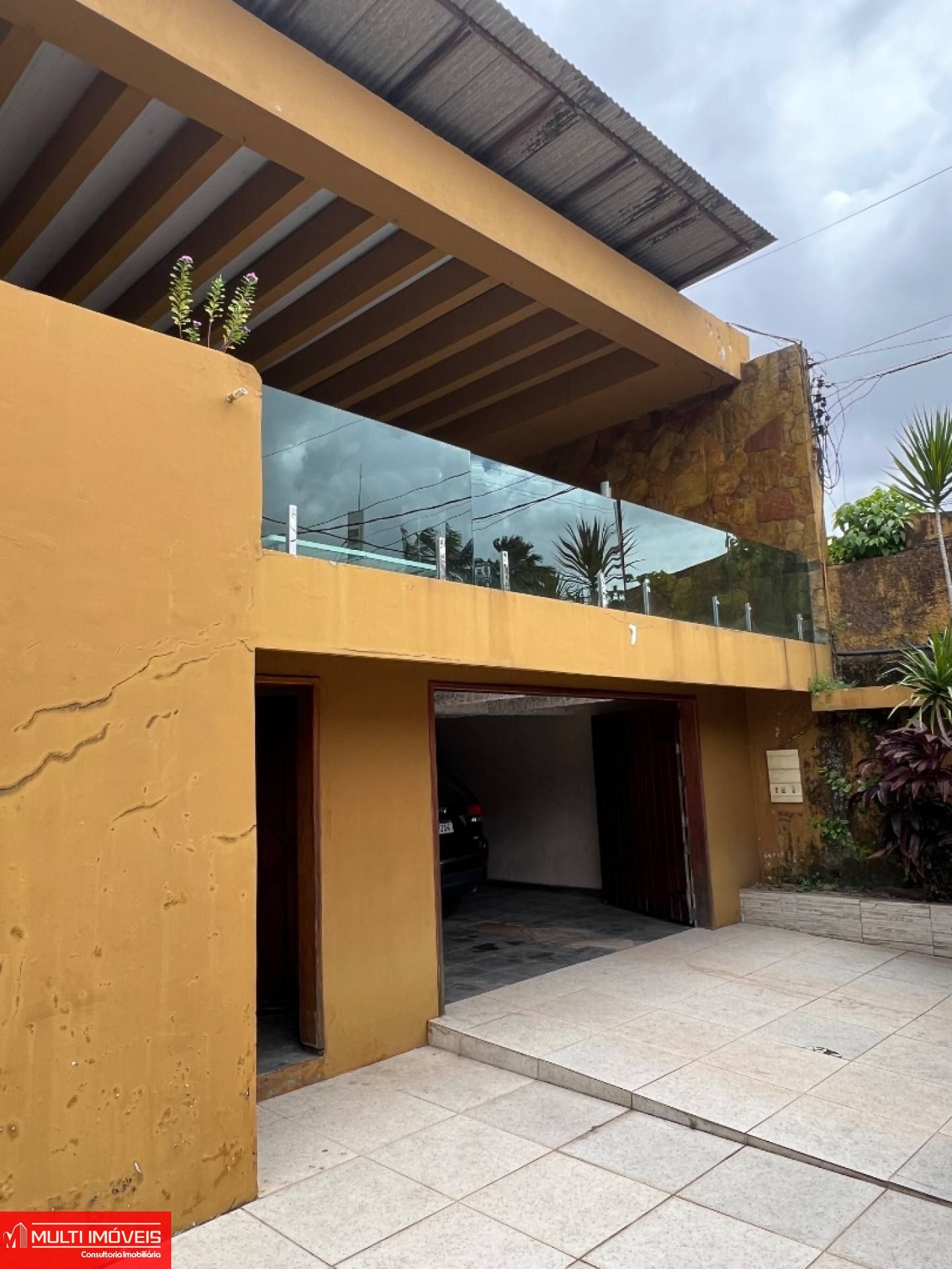 COP 30 - Large house with swimming pool on Alameda Esperança.