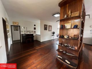 COP 30 - Large house with swimming pool on Alameda Esperança.