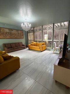 COP 30 - Large house with swimming pool on Alameda Esperança.