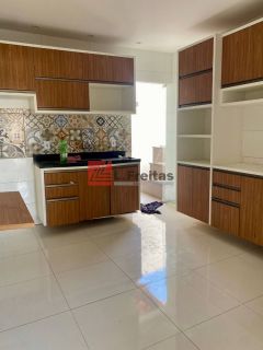 Casa de 2/4 com suíte na Mangabeira