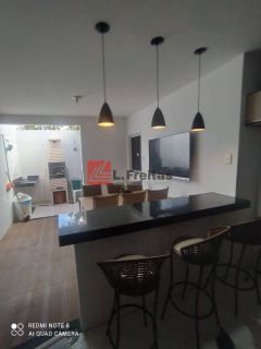 Casa em condomínio no Sim