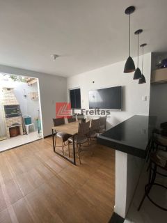 Casa em condomínio no Sim