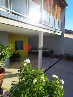 Casa de 6 quartos, 2 suítes no Bairro TOMBA- Feira de Santana-Ba