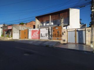 Casa de 6 quartos, 2 suítes no Bairro TOMBA- Feira de Santana-Ba