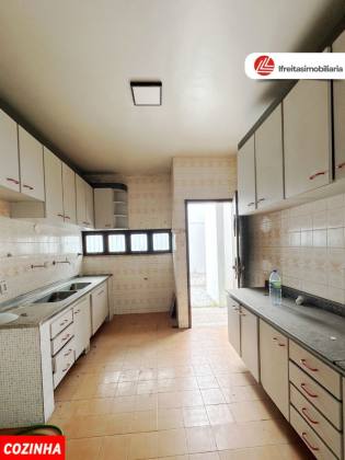 Casa para locação no Ponto Central