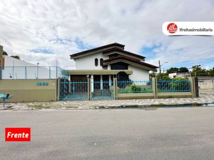 Casa para locação no Ponto Central