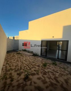 Casa com 3 suítes e lavabo - Bairro SIM