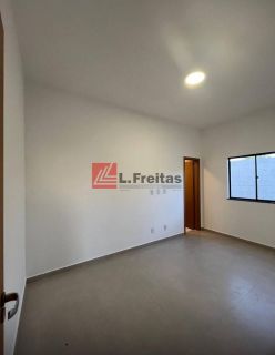 Casa com 3 suítes e lavabo - Bairro SIM