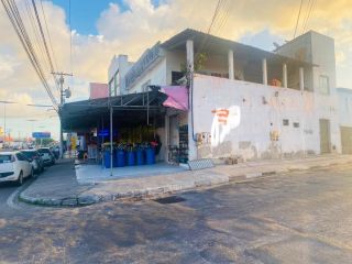 Casa Comercial no bairro PONTO CENTRAL