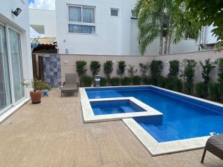 Casa em Condomínio no bairro Sim