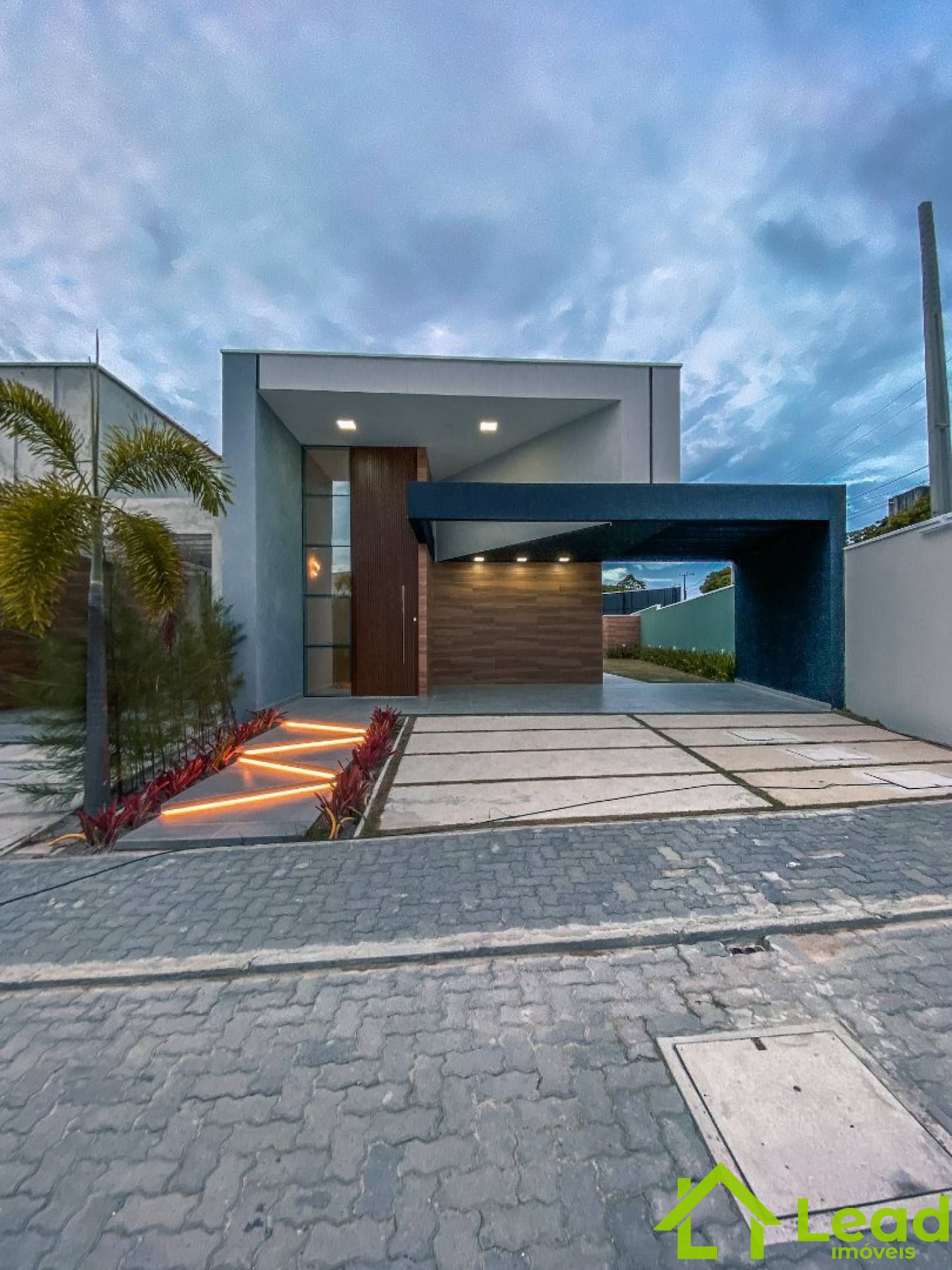 Casa com 03 Suítes á Venda no Aquiraz Cond. Villas Jardins - Ceará