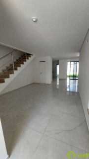 Casa Duplex com 04 Suítes á Venda em Fortaleza no Brisa do Leste II  - Ceará