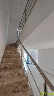 Casa Duplex com 04 Suítes á Venda em Fortaleza no Brisa do Leste II  - Ceará